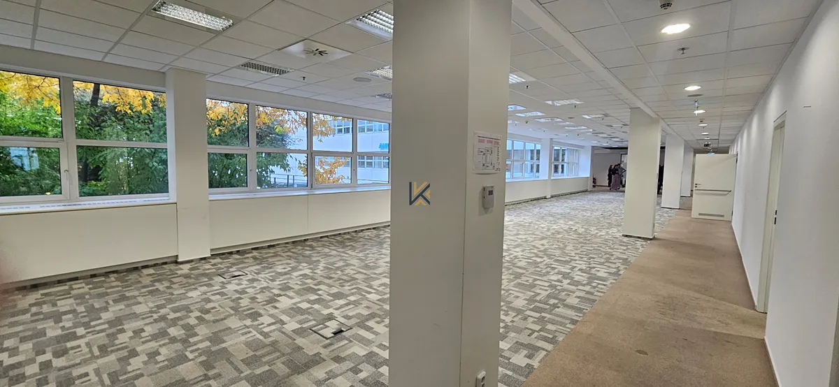 Pronájem kanceláře 2344 m²